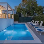 Вилла Vacation I Sharma, Sea View Villa, Prime Location, Heated Pool, Sauna, Cine & Entertainment Room, Close To The And Puerto Banus