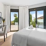 Vacation I Sharma, Sea View Villa, Prime Location, Heated Pool, Sauna, Cine & Entertainment Room, Close To The And Puerto Banus Вилла