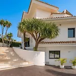 ヴィラ Vacation I Sharma, Sea View Villa, Prime Location, Heated Pool, Sauna, Cine & Entertainment Room, Close To The And Puerto Banus *