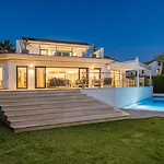 Vacation I Sharma, Sea View Villa, Prime Location, Heated Pool, Sauna, Cine & Entertainment Room, Close To The And Puerto Banus ヴィラ *
