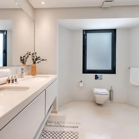 Vacation I Sharma, Sea View Villa, Prime Location, Heated Pool, Sauna, Cine & Entertainment Room, Close To The And Puerto Banus וילה *