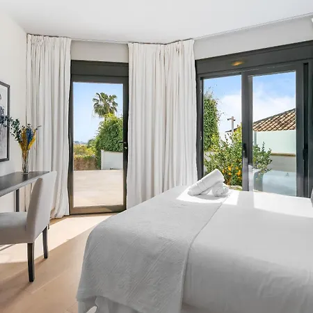 Vacation I Sharma, Sea View Villa, Prime Location, Heated Pool, Sauna, Cine & Entertainment Room, Close To The And Puerto Banus וילה