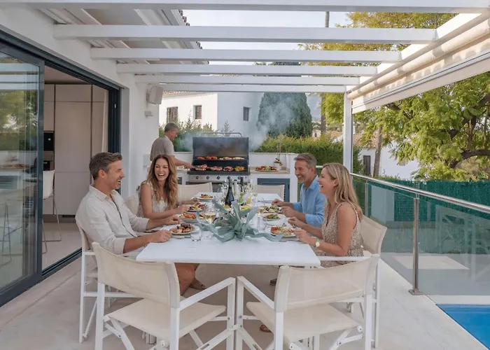 Vacation I Sharma, Sea View Villa, Prime Location, Heated Pool, Sauna, Cine & Entertainment Room, Close To The * Marbellac