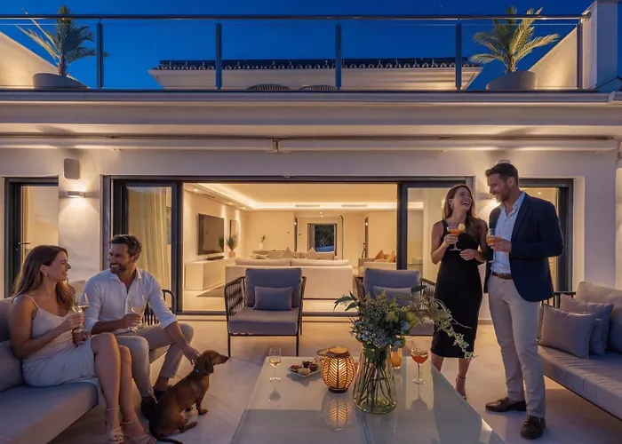 Vacation I Sharma, Sea View Villa, Prime Location, Heated Pool, Sauna, Cine & Entertainment Room, Close To The Marbella
