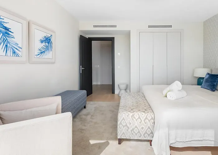 Vacation I Sharma, Sea View Villa, Prime Location, Heated Pool, Sauna, Cine & Entertainment Room, Close To The